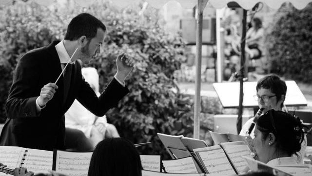 Aurélien Darbellay, ici à la tête de l'harmonie de Massongex. (Photo: David D'Agostini)